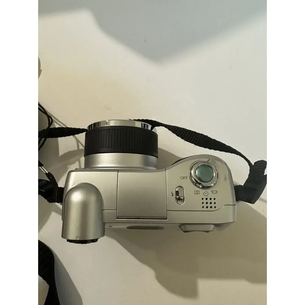 HP Photosmart 850 4.1MP Compact‎ Digital Camera Silver For PARTS / Repair Only
